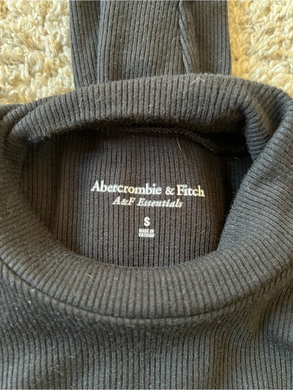 Abercrombie & Fitch Black Ribbed Mock Neck Top - Picture 3 of 3